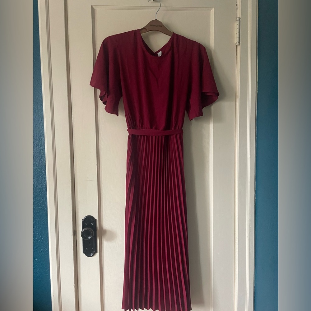 Elegant Burgundy Pleated Dress